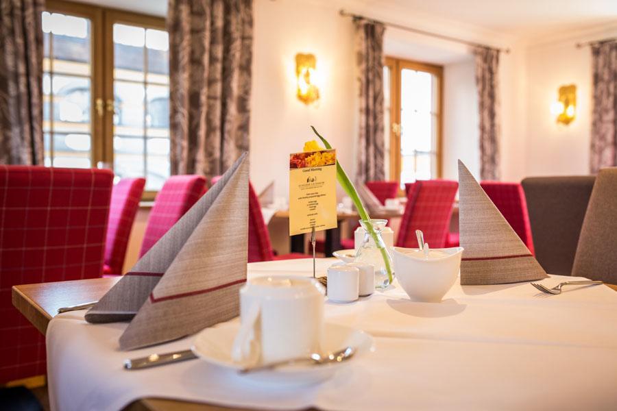 Hotel Schloss Leitheim Екстериор снимка