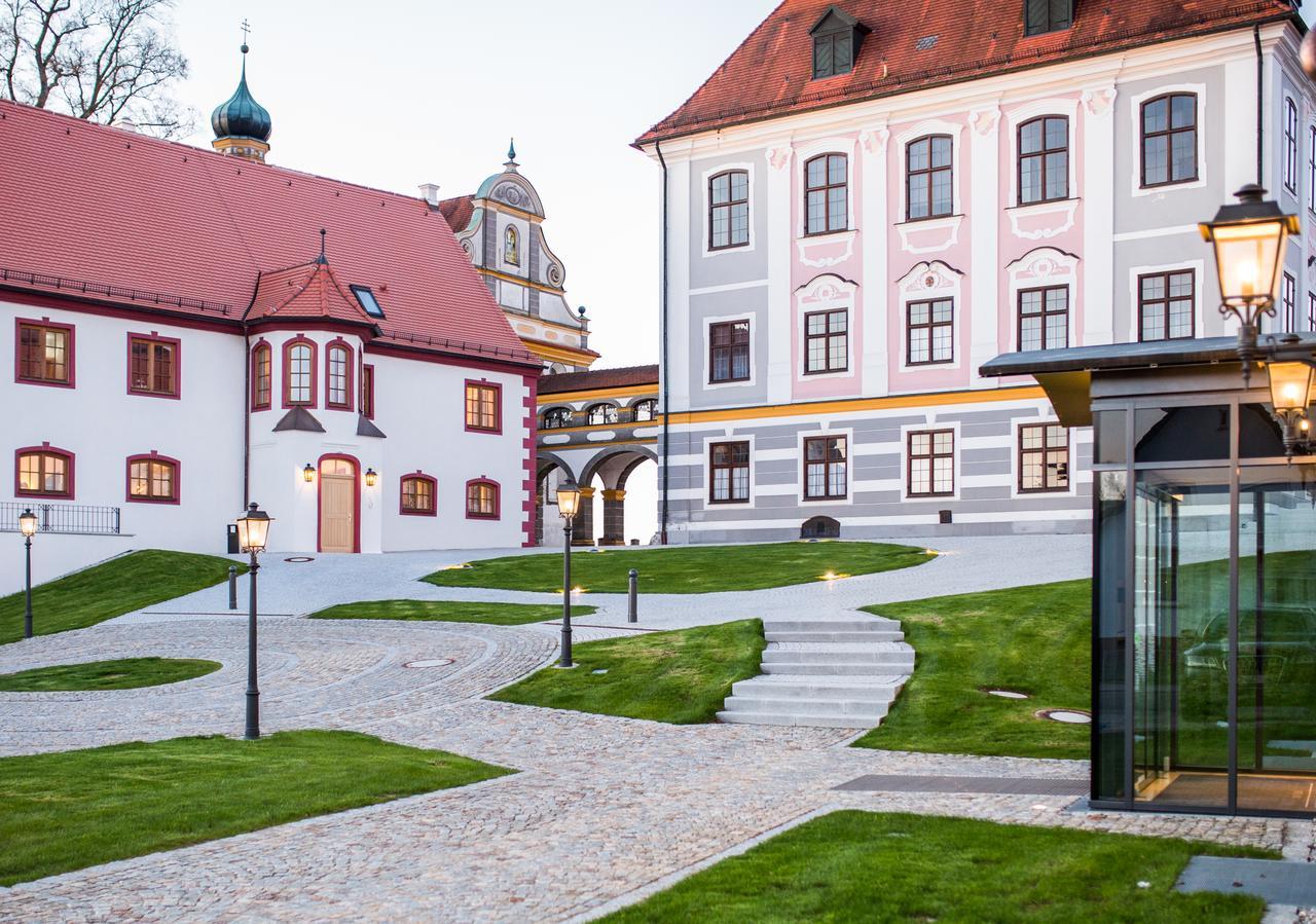 Hotel Schloss Leitheim Екстериор снимка