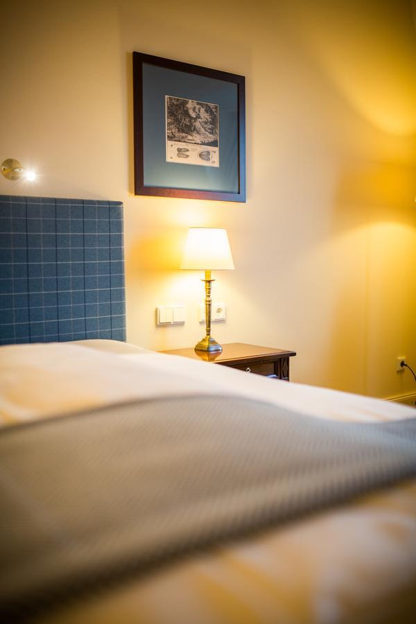 Hotel Schloss Leitheim Екстериор снимка