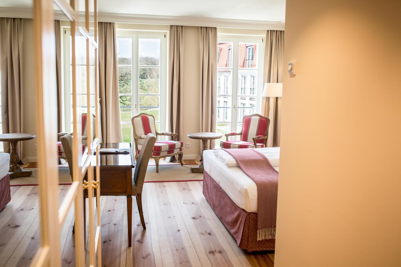 Hotel Schloss Leitheim Екстериор снимка