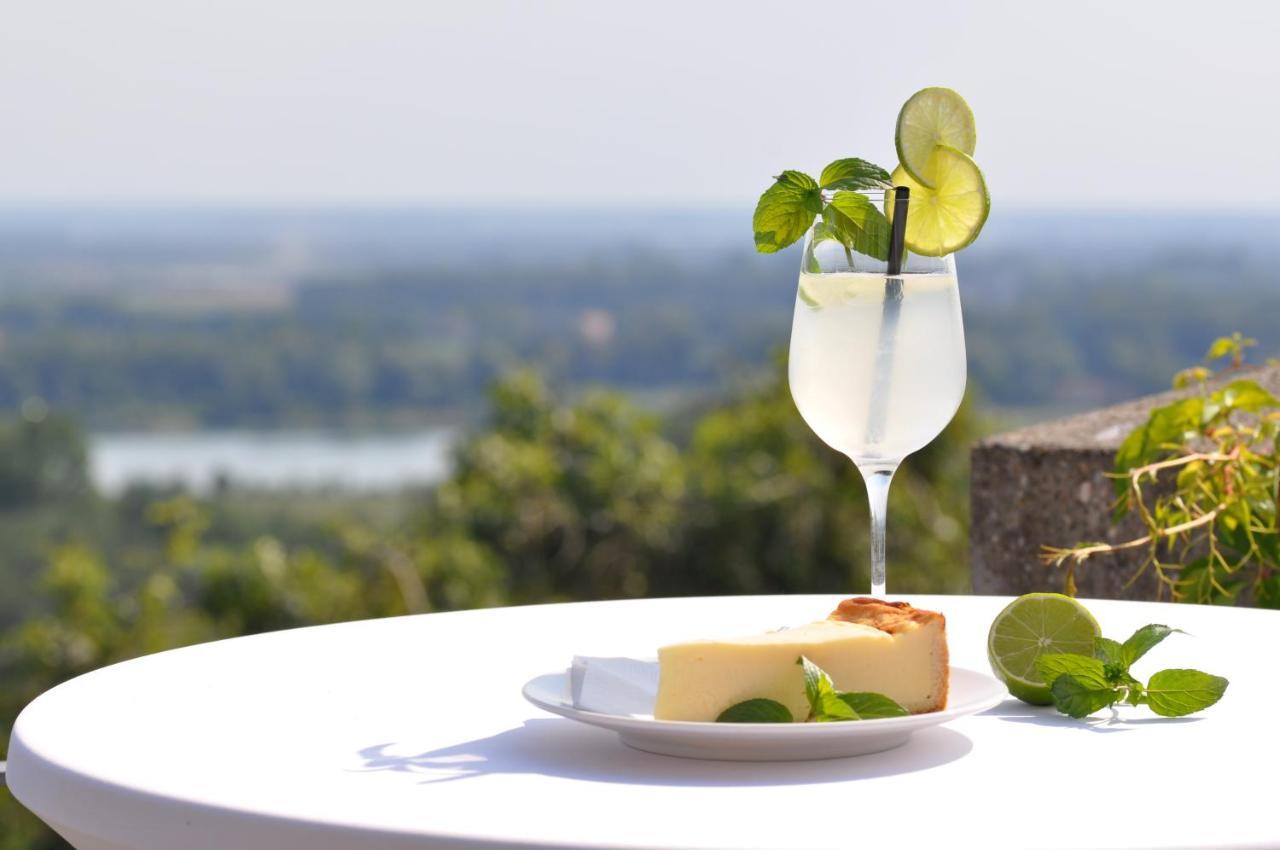 Hotel Schloss Leitheim Екстериор снимка