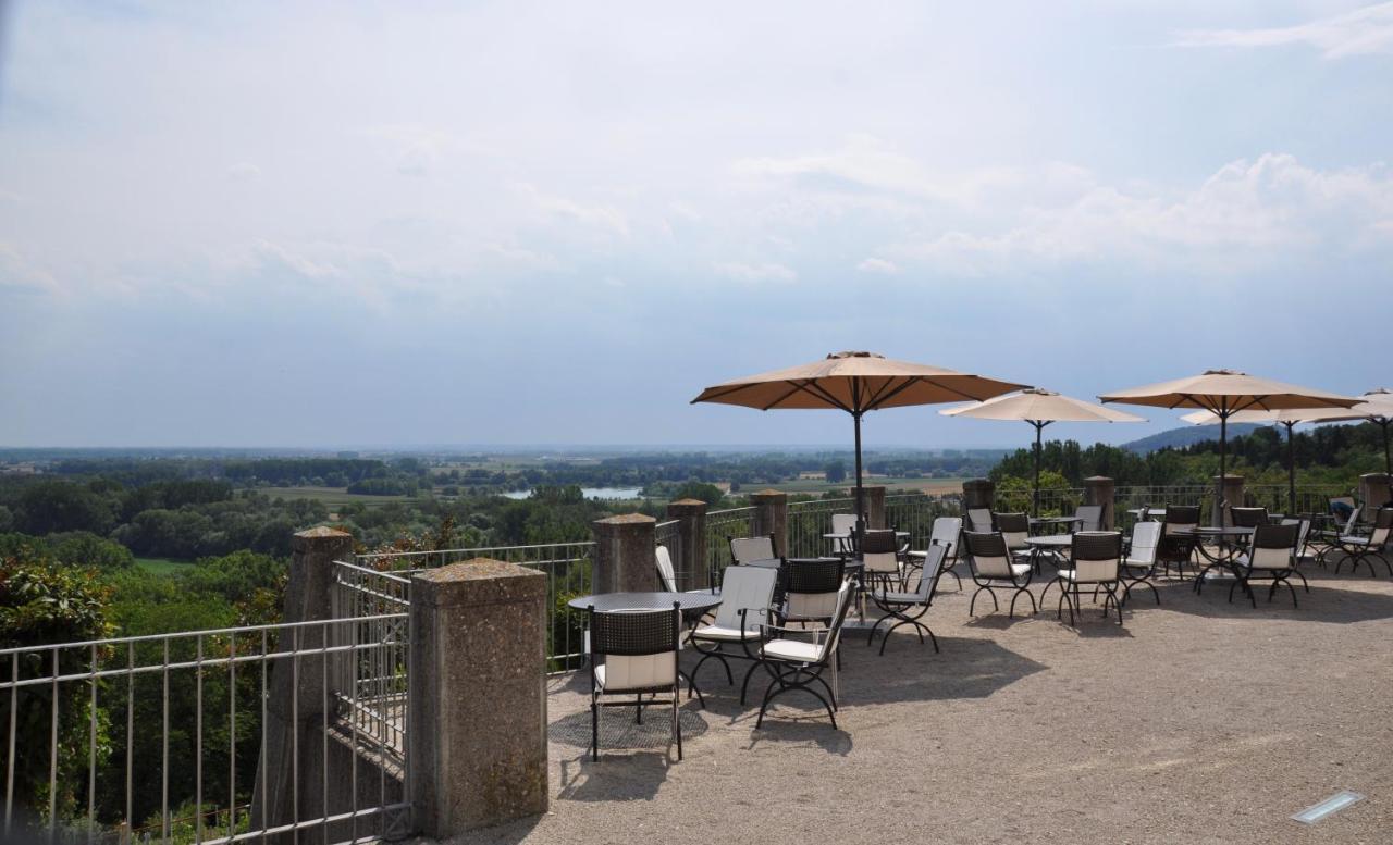 Hotel Schloss Leitheim Екстериор снимка